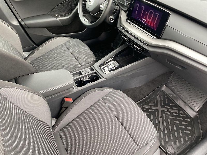 Škoda Octavia (2023) Combi 2.0 TDI DSG Ambition - fotka 8 z 30