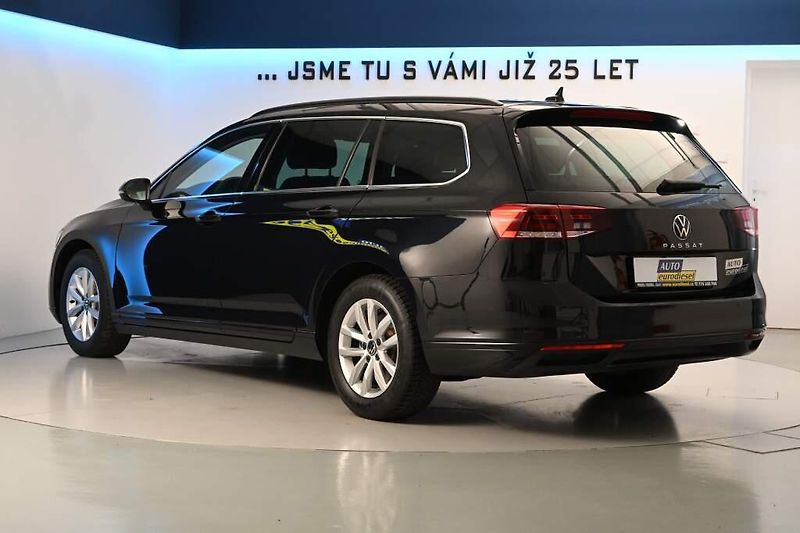 Volkswagen Passat (2023) 2.0 LED DSG ACC VIRTUAL Kamera - fotka 7 z 31