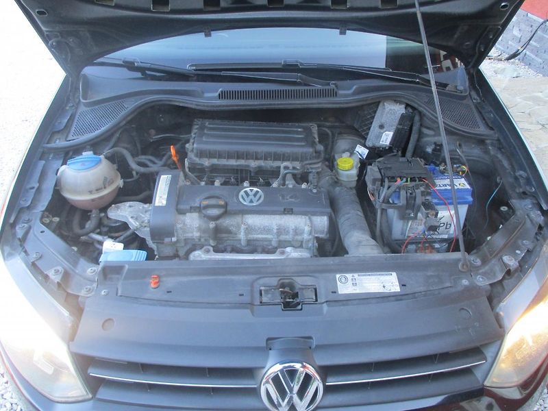 Volkswagen Polo 1.4i KLIMA +SADA KOL - fotka 26 z 30