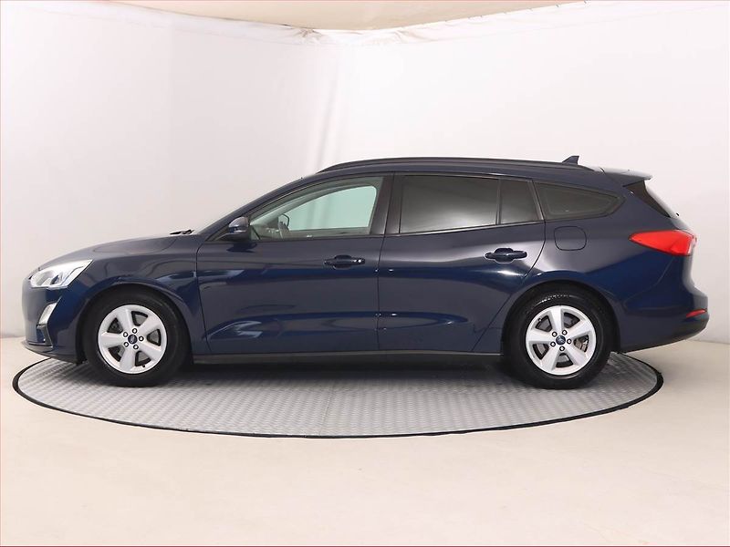 Ford Focus (2018) 1.5 EcoBlue, Serv.kniha - fotka 3 z 17