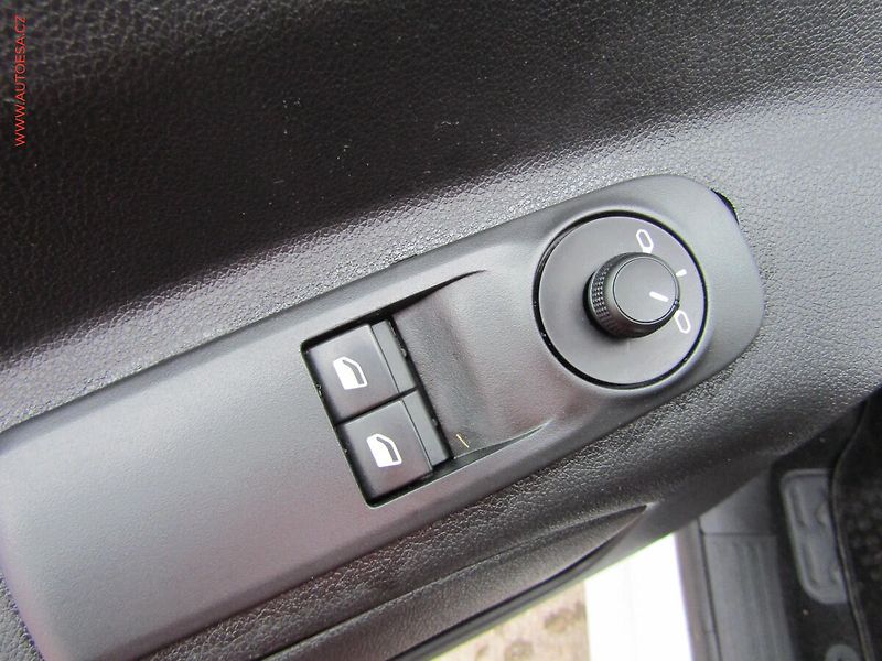 Opel Combo (2020) 1.5CDTi MAXi XL, Life, +kola - fotka 15 z 19