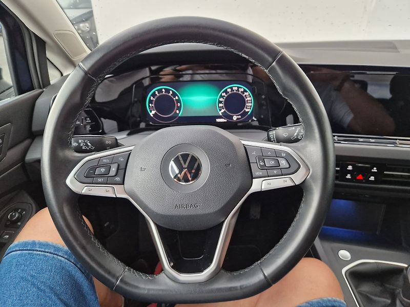 Volkswagen Golf Style 1.5 TSI - fotka 13 z 36