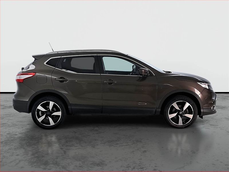Nissan Qashqai (2016) 1.2 DIG-T, Serv.kniha, Navi - fotka 6 z 17