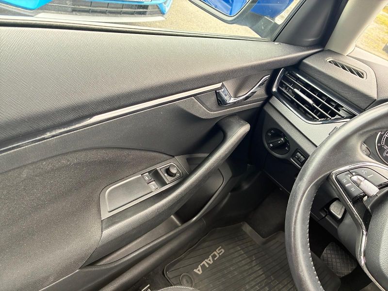 Škoda Scala (2023) AMBITION 1.0TSI 81kW DSG TAŽNÉ - fotka 11 z 11