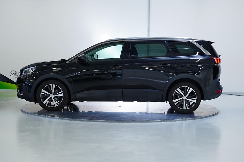 Peugeot 5008 - fotka 3 z 29