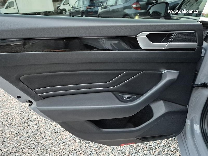 Volkswagen Arteon (2023) 2.0TSi 140KW 22.997km R-Line - fotka 46 z 56