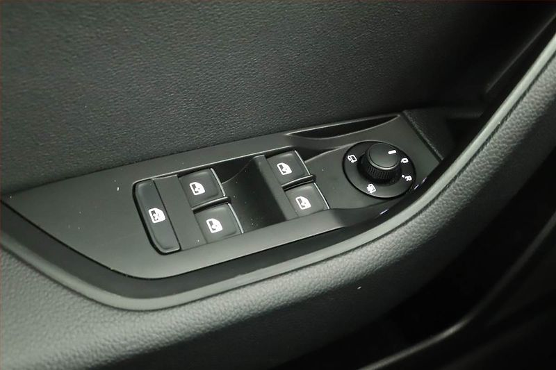 Škoda Superb (2016) Style 2.0 TDI, 4X4, Kůže - fotka 16 z 19