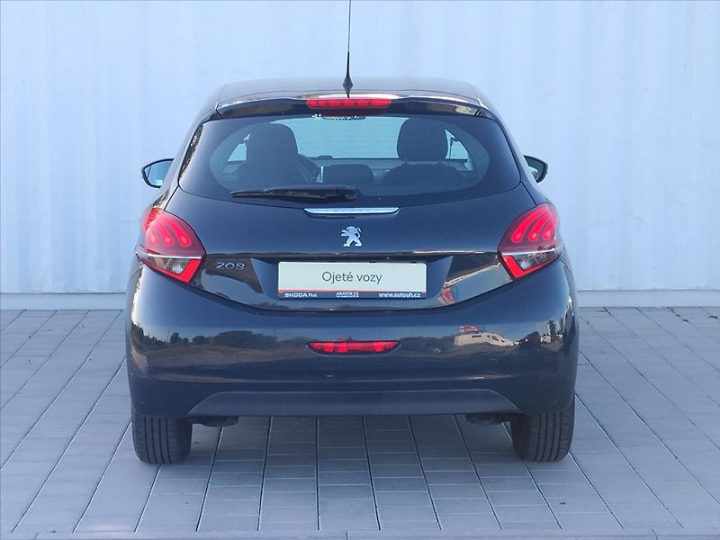 Peugeot 208 1,6   1.6 HDI  55kW Klimatizac - fotka 23 z 29