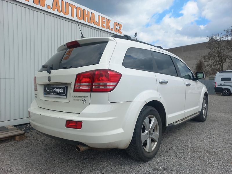 Dodge Journey (2010) 2.0CRD 103kW - fotka 8 z 18