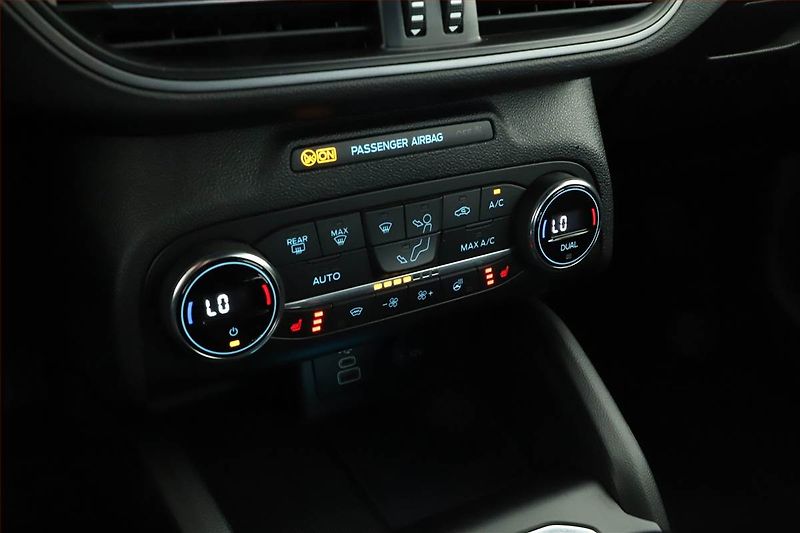 Ford Focus (2023) ST-Line 1.0 MHEV - fotka 12 z 14