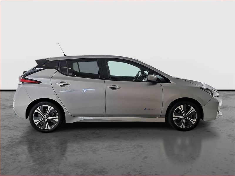 Nissan Leaf (2019) 40 kWh, SoH 85%, Automat - fotka 6 z 16