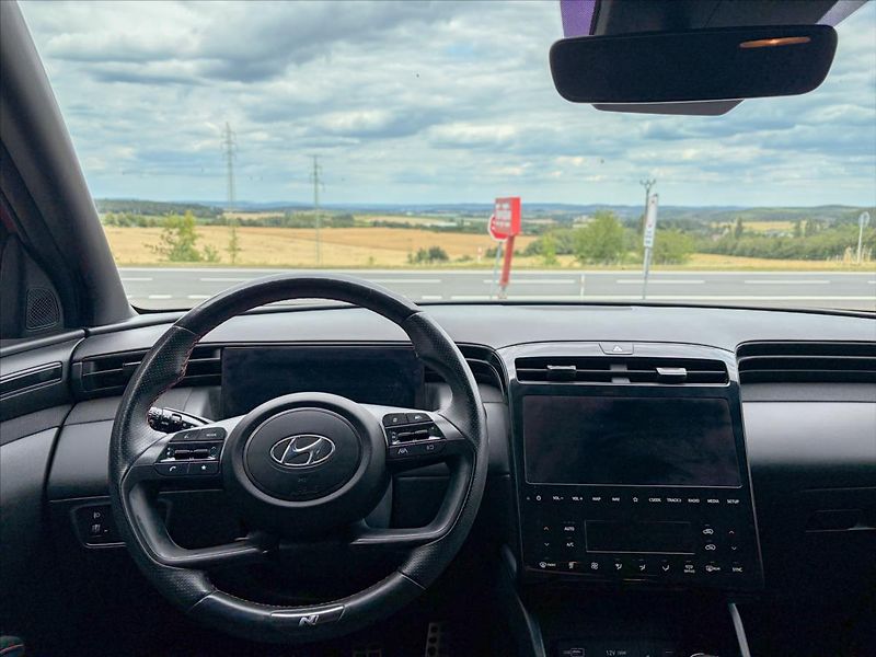 Hyundai Tucson 1,6 T-GDI N-line - fotka 5 z 19