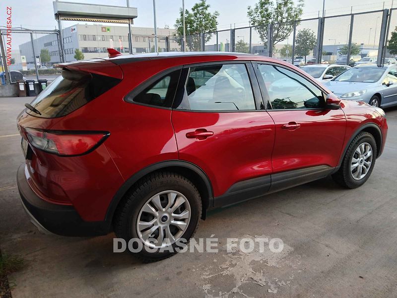 Ford Kuga (2021) 1.5 EB, 1.maj,ČR, servis - fotka 2 z 3
