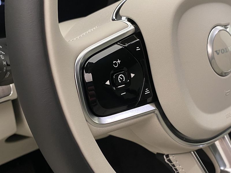 Volvo XC90 (2026) T8 AWD Plug-in BRIGHT PLUS 7m - fotka 27 z 70