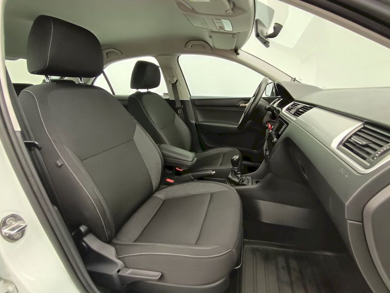 Škoda Rapid (2015) 1.2TSI 81KW AMBITION - fotka 8 z 30