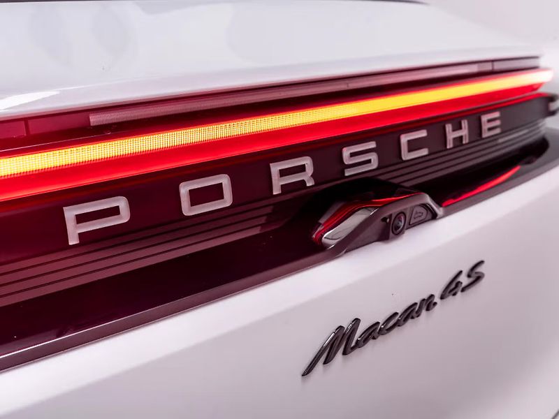 Porsche Macan 4S PASM InnoDrive 360 Pano Ven - fotka 7 z 18