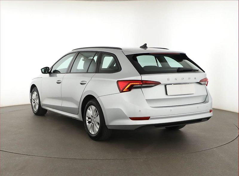 Škoda Octavia (2022) Ambition 2.0 TDI, ČR,1.maj - fotka 4 z 14