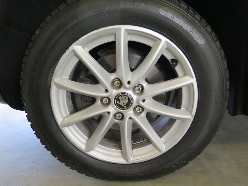 Škoda Yeti (2010) 2.0TDI,4x4,výhřev,tažné - fotka 18 z 22