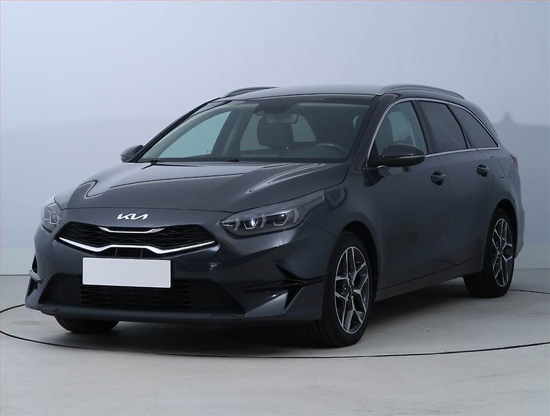 Kia Ceed (2022) Top 1.5 T-GDI, Automat, ČR - fotka 2 z 21