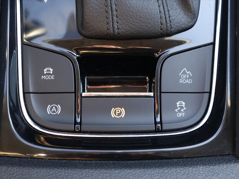Škoda Kodiaq 2,0 TDI 147kW DSG 4x4 L&K DPH - fotka 24 z 31