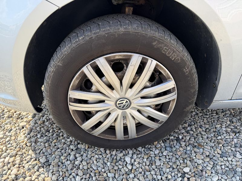 Volkswagen Touran 1,6 TDi/77kW - Webasto,TZ,... - fotka 55 z 60