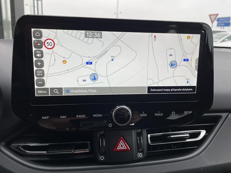 Hyundai i30 1,5T-GDI MHEV 103kW N-line MAN - fotka 29 z 32