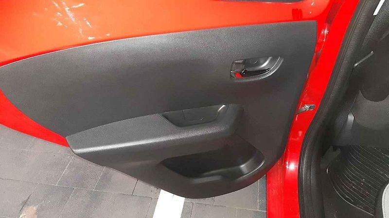 Toyota Aygo spadá do kategorie kompaktních miniaut, kterým se lidově říká nákupní taška.