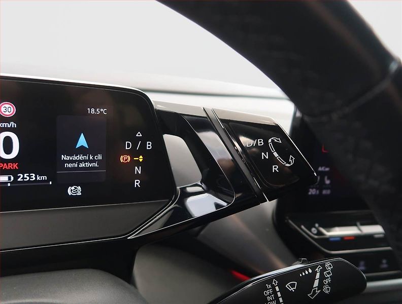 Volkswagen ID.4 (2020) Pro Perf. (82 kWh), SoH 82% - fotka 13 z 28