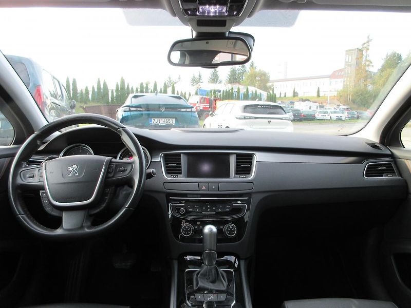 Peugeot 508 (2015) SW RXH 2,0 HDi 180 EAT6 - fotka 14 z 30