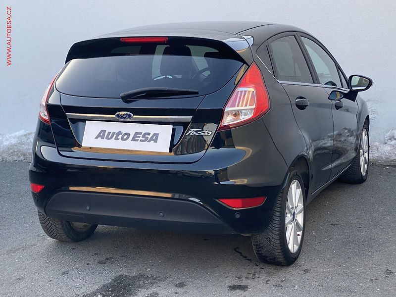 Ford Fiesta (2017) 1.5 TDCi, Titanium, navi - fotka 4 z 18