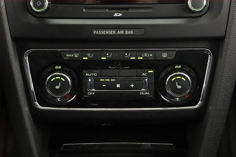 Škoda Superb (2008) 2.0 TDI, Automat, Navi, Xenony - fotka 11 z 19