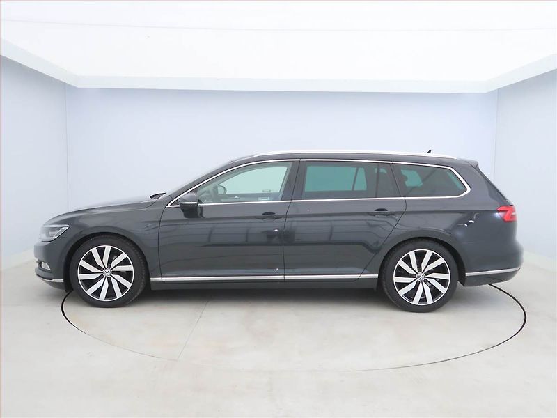 Volkswagen Passat (2015) 2.0 TDI, Automat, Serv.kniha - fotka 3 z 17