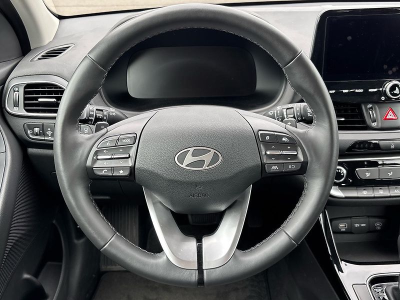 Hyundai i30 MHEV Smart - fotka 18 z 23