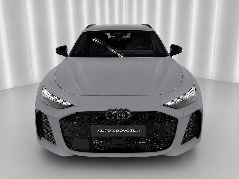 Audi RS 5 AVANT QUATTRO 470 kW, 285 KM/H - fotka 2 z 37