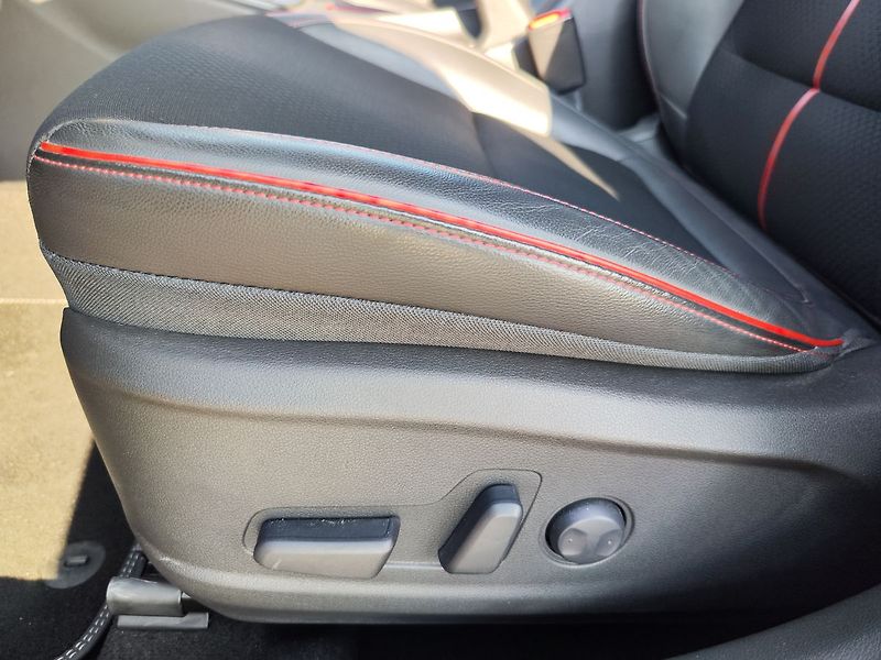 Hyundai Kona 1.0 T-GDI/88kW Premium Red - fotka 30 z 33
