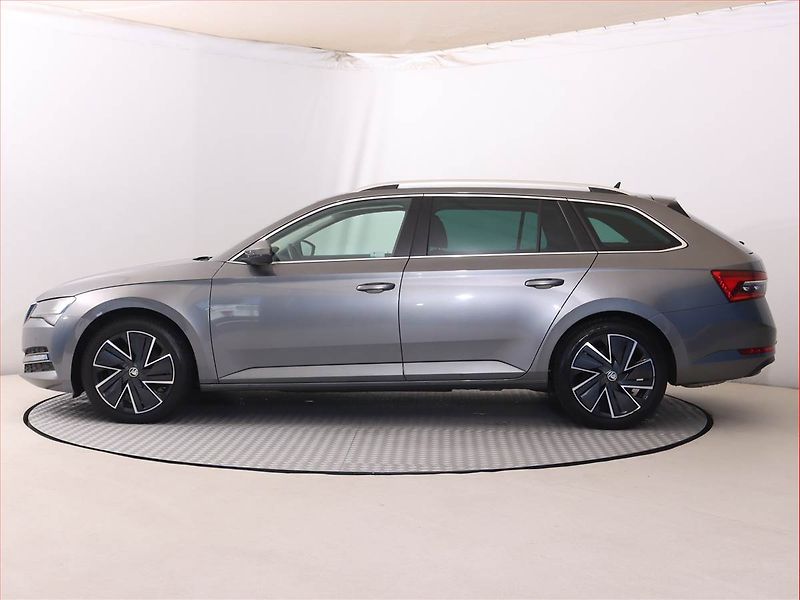 Škoda Superb (2022) Style 1.5 TSI - fotka 3 z 28
