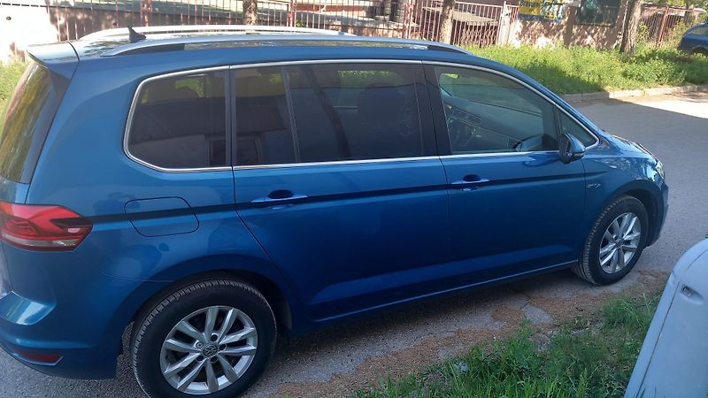 Volkswagen Touran 1.5 TSI, ČR, DSG - fotka 4 z 22