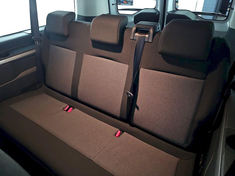 Toyota ProAce Verso (2024) 2.0D 106kW L2 COMBI 8MÍST - fotka 8 z 28