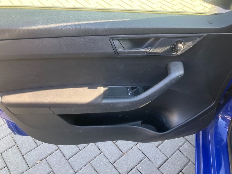 Škoda Fabia (2019) 1.0MPI 44kW 50TKM - fotka 15 z 22
