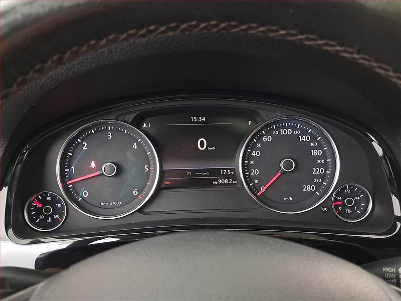 Volkswagen Touareg (2013) 4.2 V8 TDi, 4X4, Automat - fotka 11 z 23