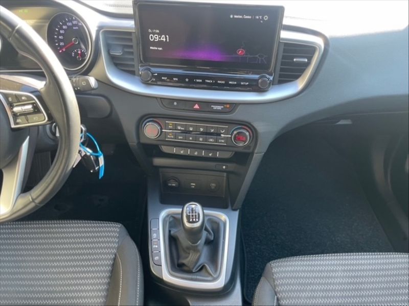 Kia Ceed 1,0 T-GDI 88 Top - fotka 10 z 11
