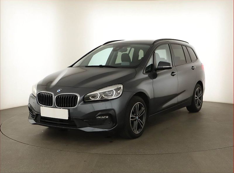 BMW Řada 2 (2020) 218d Gran Tourer, Automat - fotka 2 z 18