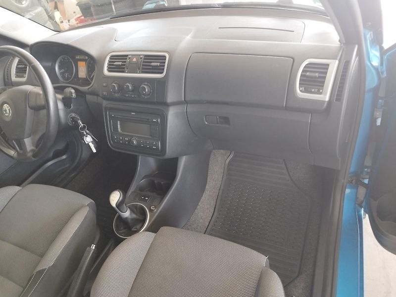 Škoda Roomster (2009) 1,6I,77KW,KLIMA,ALU SE.KNIHA - fotka 17 z 29