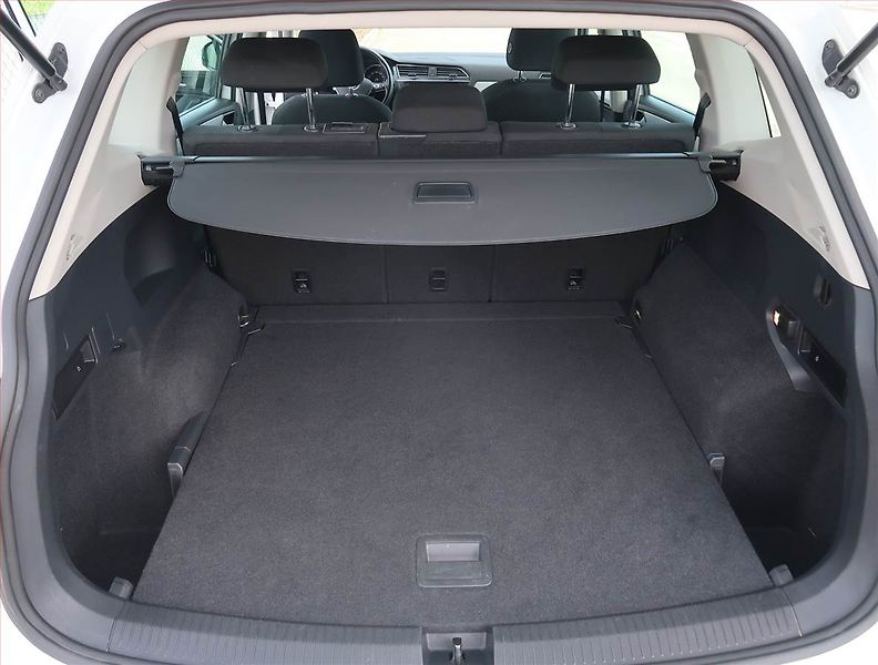 Volkswagen Tiguan Allspace (2020) 1.5 TSI - fotka 13 z 18