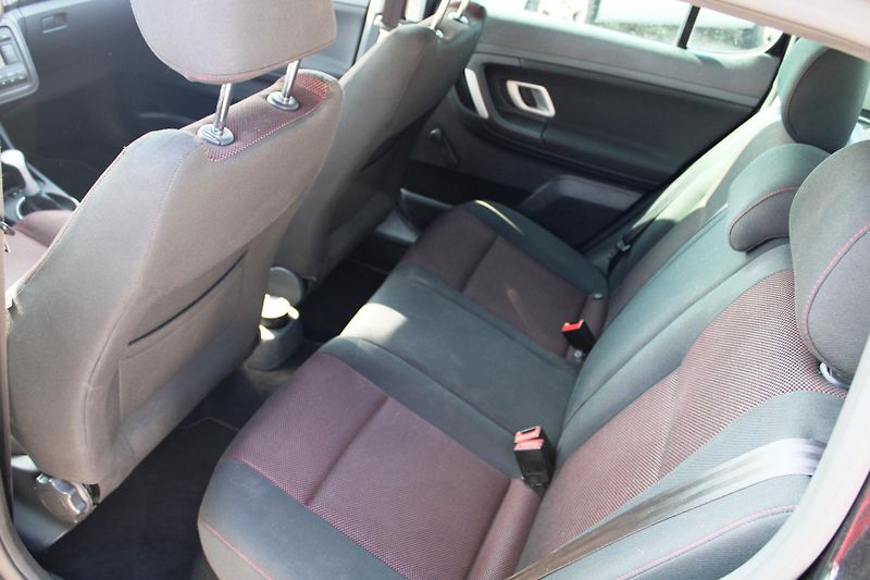 Škoda Fabia (2009) 1.4 16V SPORTLINE 2x sada kol  - fotka 12 z 19