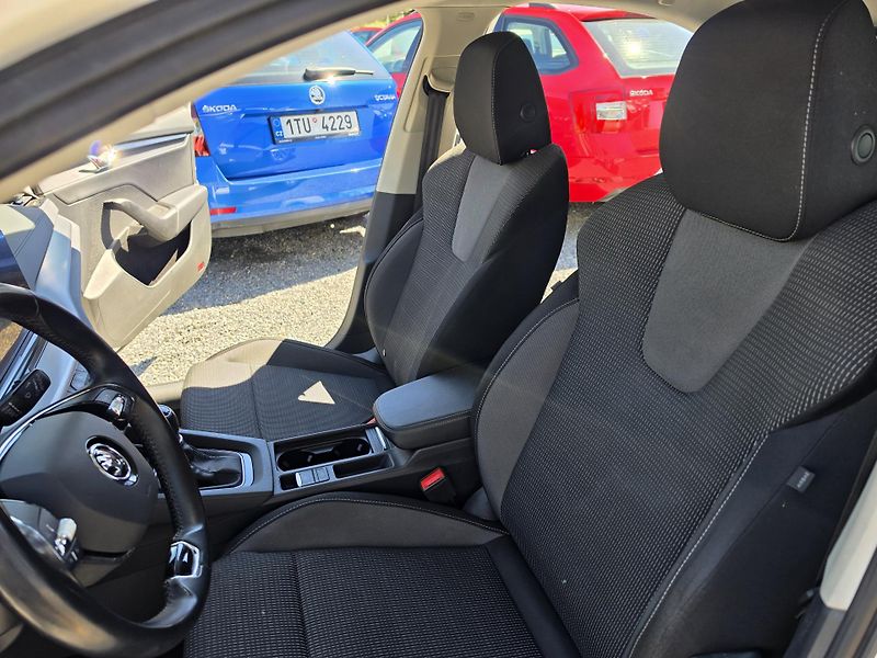 Škoda Octavia 2.0 TDI TZ - fotka 12 z 14