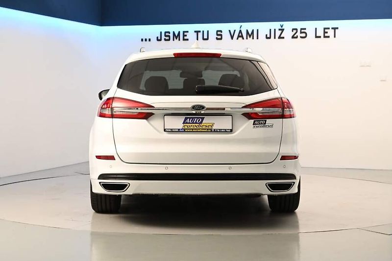 Ford Mondeo (2022) 2.0 140 KW LED SONY ACC 8AT EC - fotka 6 z 41