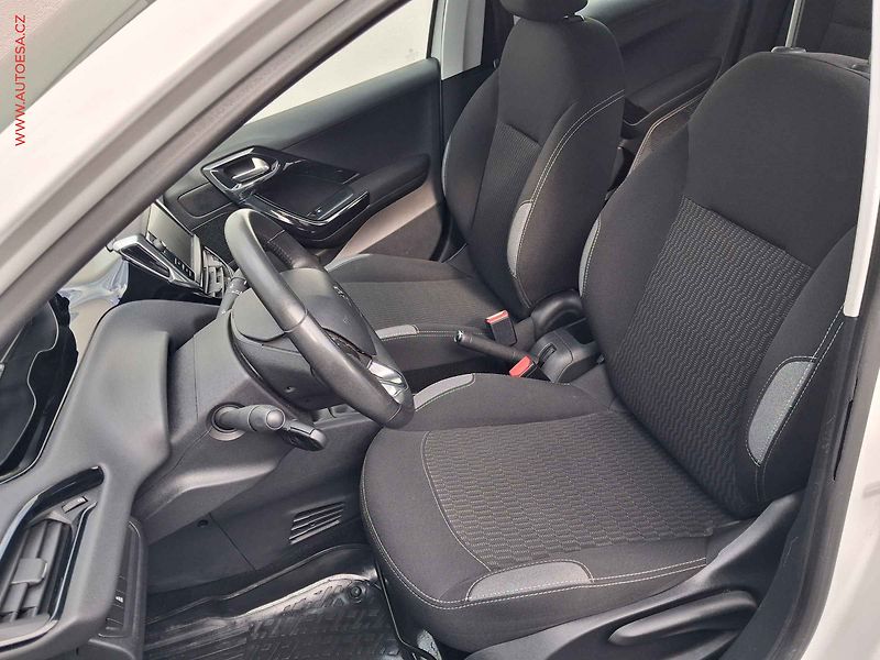 Peugeot 208 (2016) 1.2 PT, ČR, Active, +kola - fotka 9 z 15