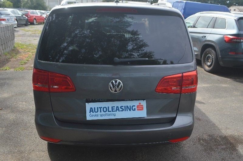 Volkswagen Touran - fotka 2 z 21