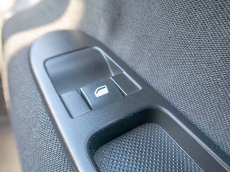Peugeot 207 (2012) ČR 1.4i LPG – BOMBA DO 2033 - fotka 25 z 41